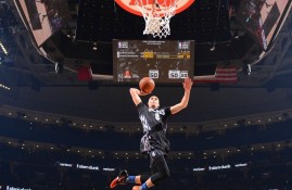 电竞博彩平台推荐-NBA季后赛战况：纽约尼克斯防线稳固，洛杉矶湖人进攻受阻，杜兰特成最佳